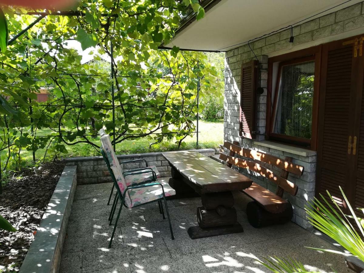 Apartment Ajdna Zirovnica Luaran gambar